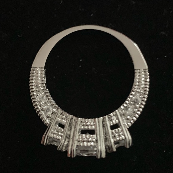 Ring - Picture 5 of 6